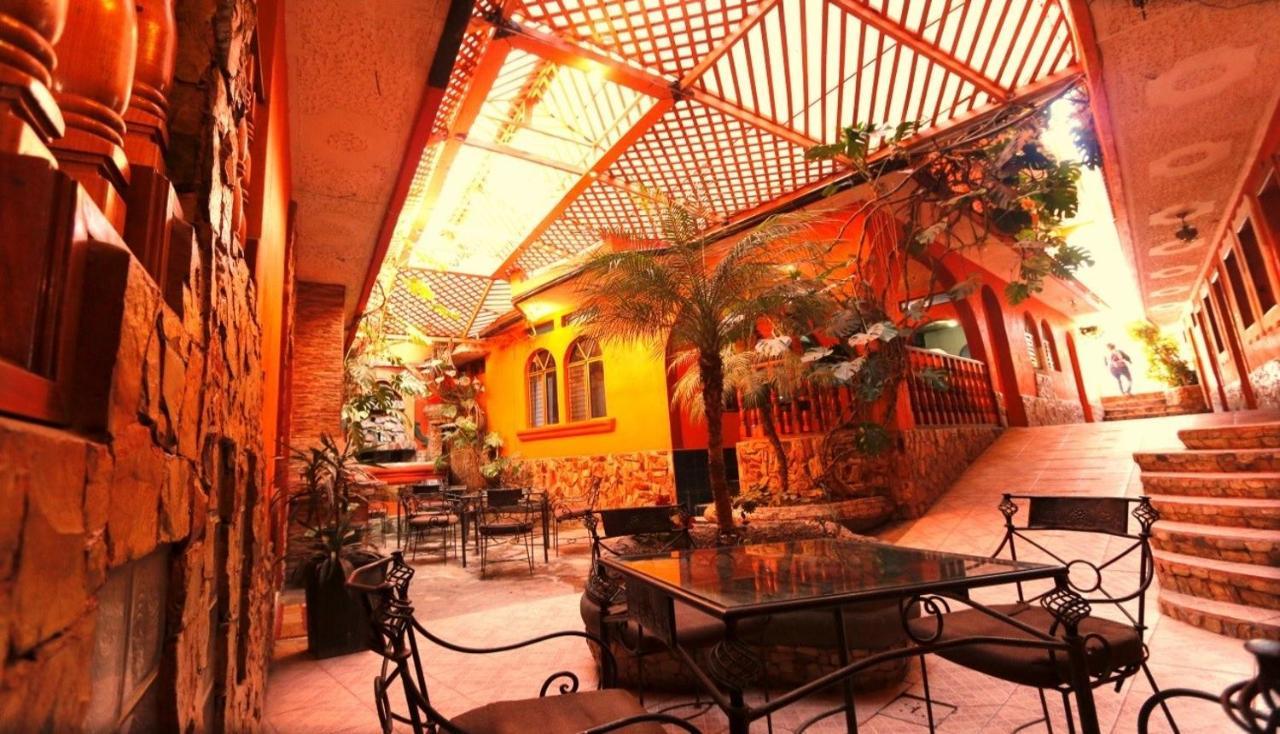Hotel Y Restaurante Villa Nebaj Buitenkant foto